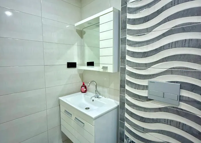 Sa Apartments! Sea View 2bd Flat *